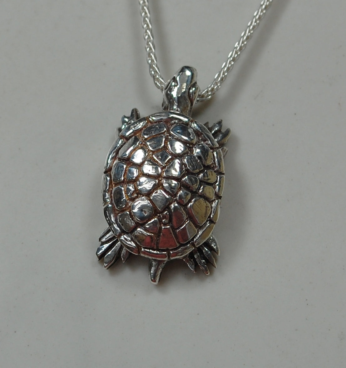 Tortoise necklace hot sale